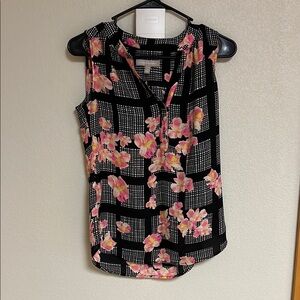 Floral Sleeveless Women's Top - Black and Pink